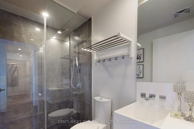 6705 - 1 Bloor St E, Condo with 1 bedrooms, 2 bathrooms and 1 parking in Toronto ON | Image 11