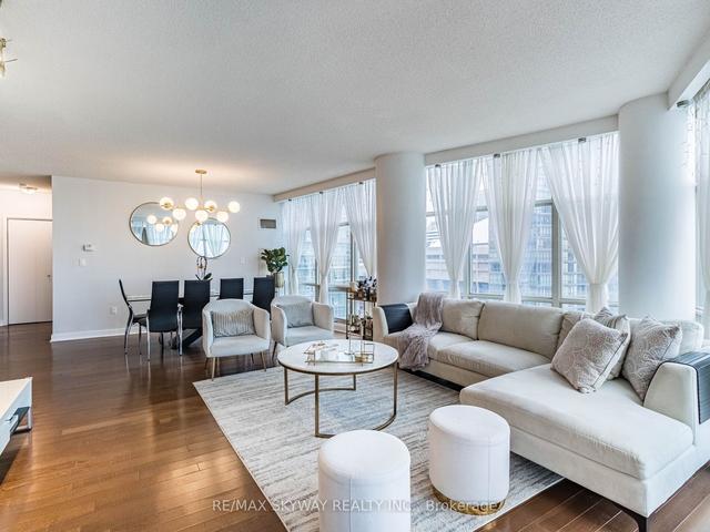 1509 - 35 Mariner Terr, Condo with 2 bedrooms, 2 bathrooms and 1 parking in Toronto ON | Image 8
