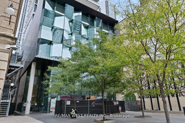 3702 - 224 King St W, Condo with 3 bedrooms, 2 bathrooms and 1 parking in Toronto ON | Image 1