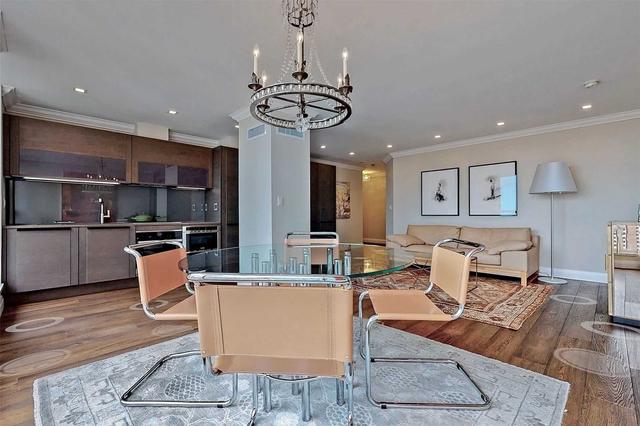 PH2 - 1055 Bay St, Condo with 2 bedrooms, 2 bathrooms and 1 parking in Toronto ON | Image 4