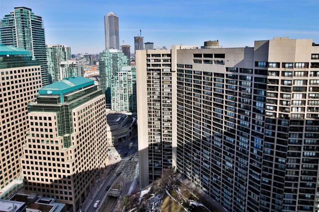 PH-12 - 55 Harbour Sq, Condo with 2 bedrooms, 2 bathrooms and 2 parking in Toronto ON | Image 20