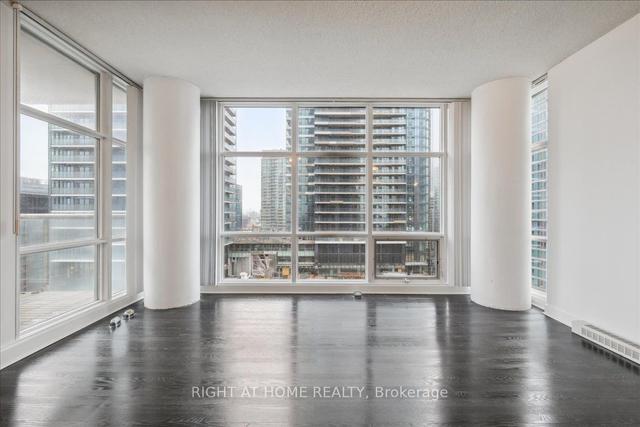 2203 - 10 Navy Wharf Crt, Condo with 1 bedrooms, 1 bathrooms and 1 parking in Toronto ON | Image 4