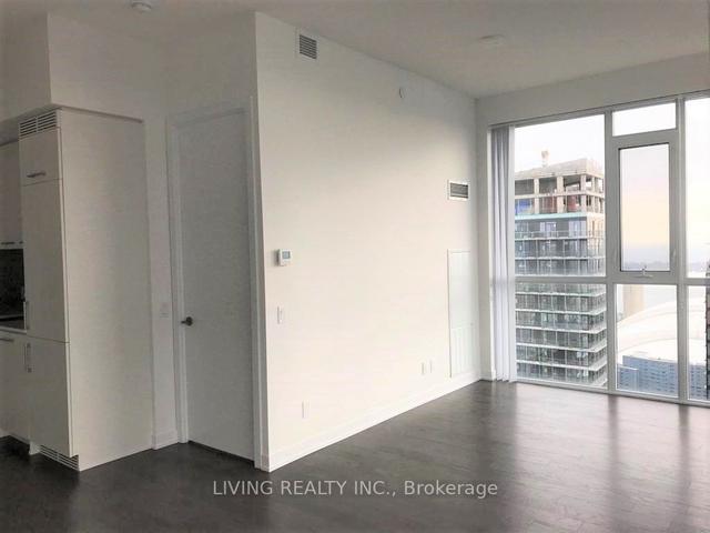 PH201 - 87 Peter St, Condo with 2 bedrooms, 2 bathrooms and 1 parking in Toronto ON | Image 2