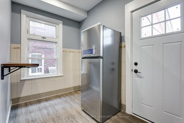 MAIN - 310 Clinton St, House detached with 2 bedrooms, 1 bathrooms and 0 parking in Toronto ON | Image 8
