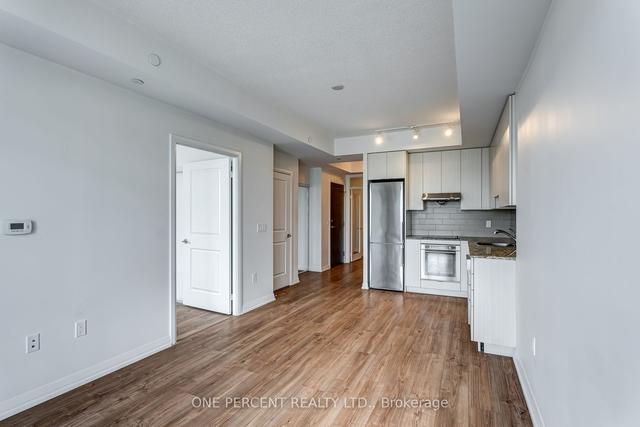1401 - 50 Ann O'reilly Rd, Condo with 2 bedrooms, 2 bathrooms and 1 parking in Toronto ON | Image 1