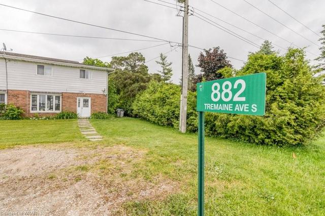 882 Tremaine Ave S, House semidetached with 4 bedrooms, 1 bathrooms and 2 parking in Listowel ON | Image 1
