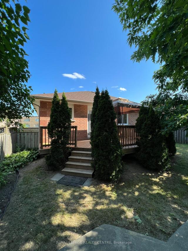 MAIN - 106 Marsellus Dr, House detached with 3 bedrooms, 2 bathrooms and 2 parking in Barrie ON | Image 11