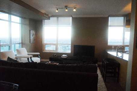PH205 - 212 Eglinton Ave E, Condo with 1 bedrooms, 2 bathrooms and 1 parking in Toronto ON | Image 2