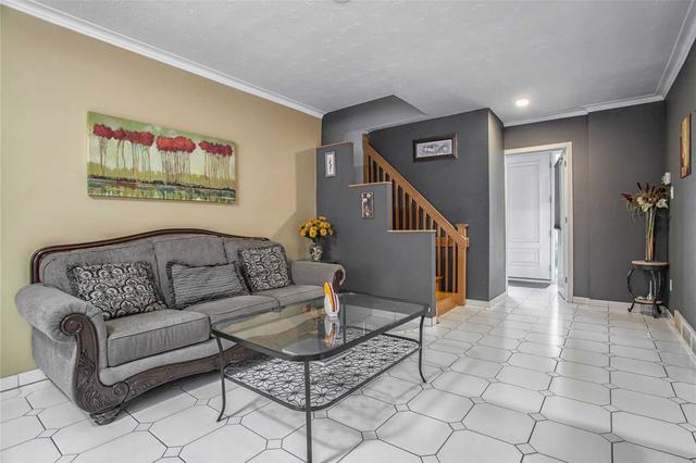 MAIN - 1588 Holburne Rd, House detached with 3 bedrooms, 2 bathrooms and 2 parking in Mississauga ON | Image 21