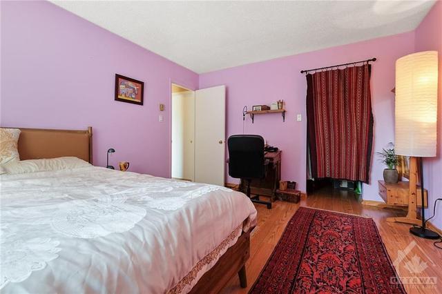 H - 20 Hart Ave, House attached with 2 bedrooms, 2 bathrooms and 1 parking in Ottawa ON | Image 16
