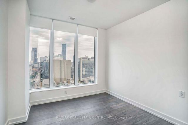 2406 - 203 College St, Condo with 2 bedrooms, 2 bathrooms and 0 parking in Toronto ON | Image 10