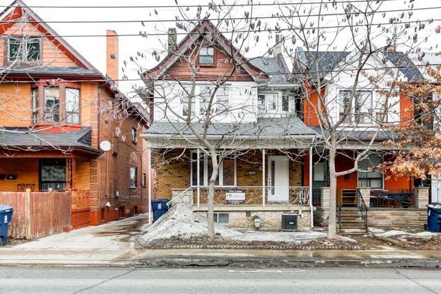 MAIN - 359 Lansdowne Ave, House detached with 2 bedrooms, 1 bathrooms and 4 parking in Toronto ON | Image 1