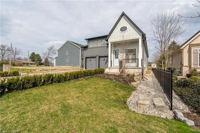 1A Bay Berry Lane, House detached with 5 bedrooms, 3 bathrooms and 6 parking in Niagara On The Lake ON | Image 2