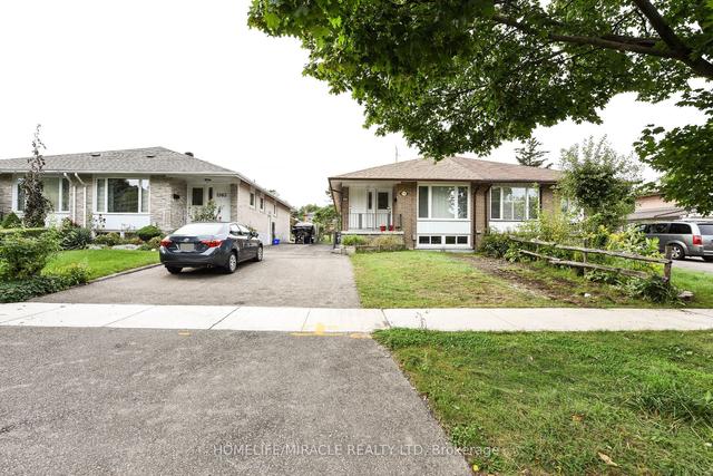 MAIN - 1559 Sandgate Cres, House semidetached with 3 bedrooms, 1 bathrooms and 2 parking in Mississauga ON | Image 26