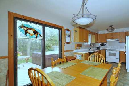 9 Inglis Ave, House detached with 3 bedrooms, 3 bathrooms and 3 parking in Courtice ON | Image 6