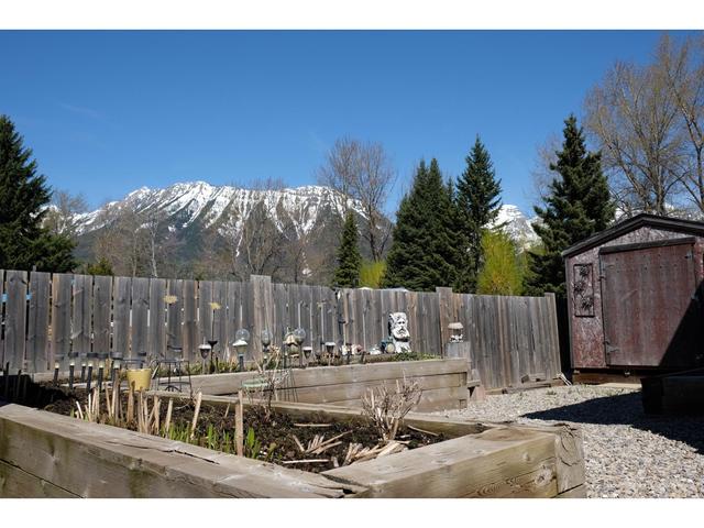 47 Slalom Dr, House detached with 2 bedrooms, 2 bathrooms and null parking in Fernie BC | Image 37