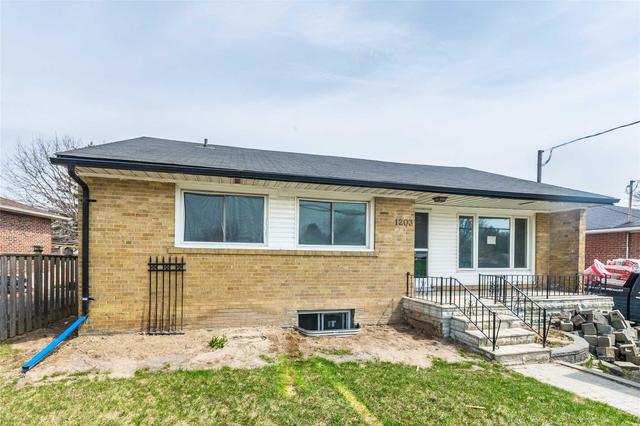MAIN - 1203 Wecker Dr, House detached with 3 bedrooms, 1 bathrooms and 1 parking in Oshawa ON | Image 1