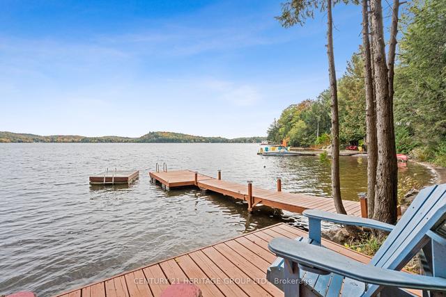 1464 N Shore Rd, House detached with 2 bedrooms, 2 bathrooms and 7 parking in Muskoka Lakes ON | Image 2