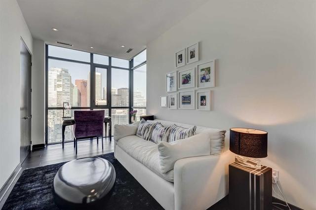 PH1 - 290 Adelaide St W, Condo with 3 bedrooms, 4 bathrooms and 2 parking in Toronto ON | Image 16