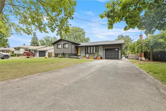 28 Neptune Dr, House detached with 3 bedrooms, 3 bathrooms and 5 parking in St. Catharines ON | Image 34