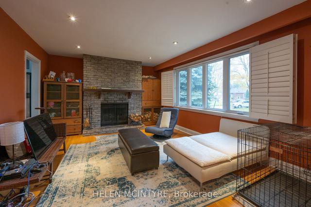 MAIN - 34 Dunning Cres, House detached with 2 bedrooms, 1 bathrooms and 2 parking in Etobicoke ON | Image 10