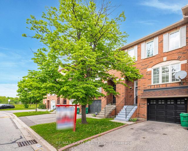 65 - 2 Clay Brick Ct, Townhouse with 3 bedrooms, 3 bathrooms and 2 parking in Brampton ON | Image 1