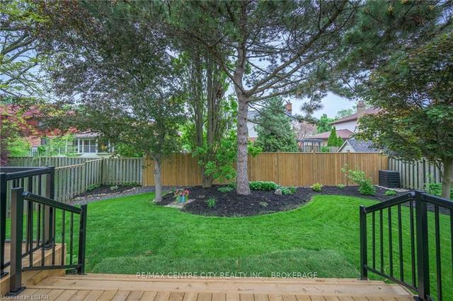 10 Mountainview Cres, House detached with 4 bedrooms, 3 bathrooms and 4 parking in London ON | Image 36