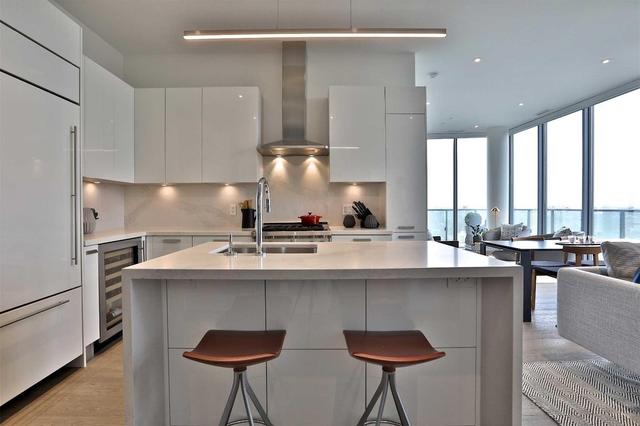 PH2 - 1815 Yonge St, Condo with 1 bedrooms, 2 bathrooms and 2 parking in Toronto ON | Image 5
