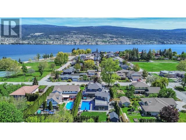 6016 Nixon Rd, House detached with 4 bedrooms, 3 bathrooms and 6 parking in Summerland BC | Image 1