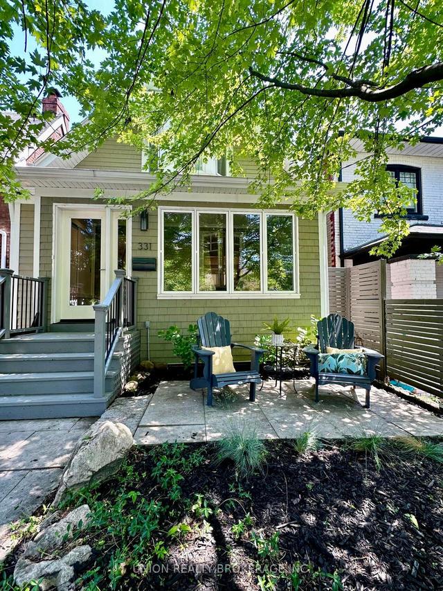 331 Kenilworth Ave, House detached with 3 bedrooms, 3 bathrooms and 2 parking in Toronto ON | Image 1