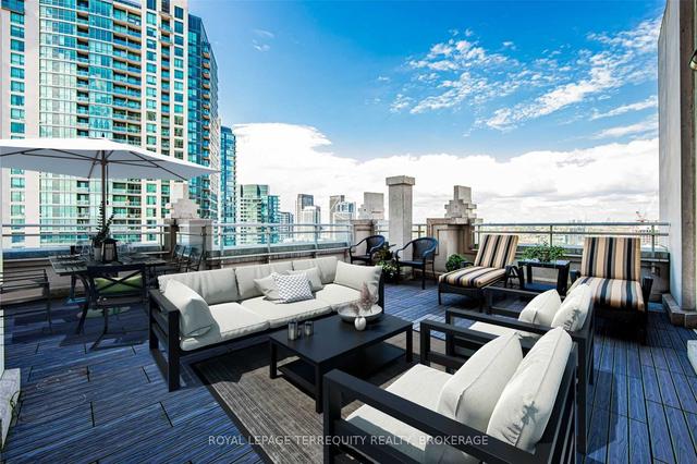 2001 - 628 Fleet St, Condo with 2 bedrooms, 2 bathrooms and 1 parking in Toronto ON | Image 2