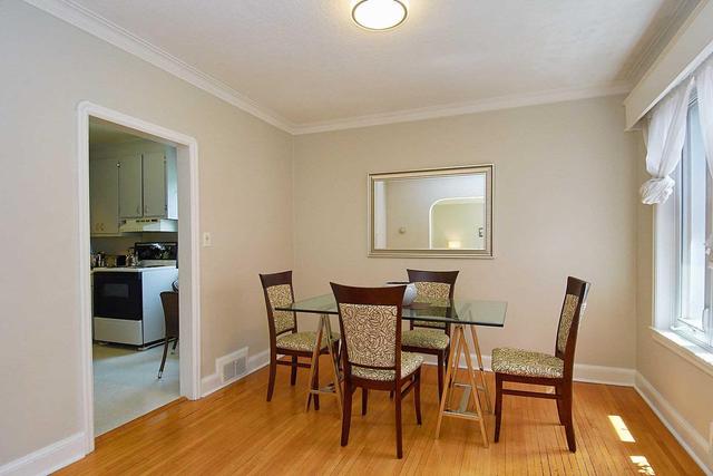 MAIN - 138 Johnston Ave, House detached with 3 bedrooms, 1 bathrooms and 2 parking in North York ON | Image 7