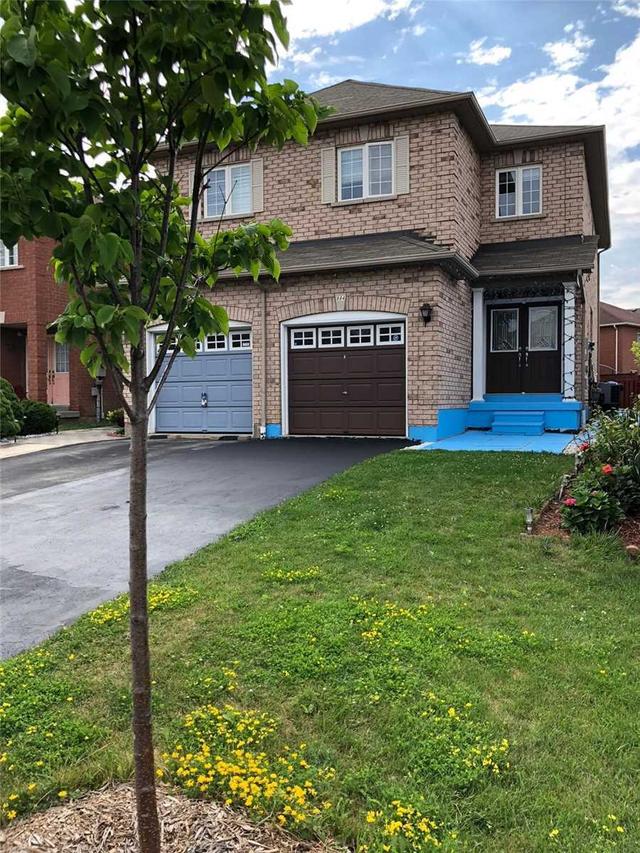 884 Rogerson Rd, House semidetached with 3 bedrooms, 3 bathrooms and 3 parking in Mississauga ON | Image 12