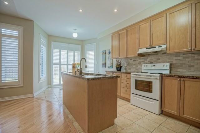 6 Degas Dr, House detached with 3 bedrooms, 4 bathrooms and 3 parking in Thornhill ON | Image 5