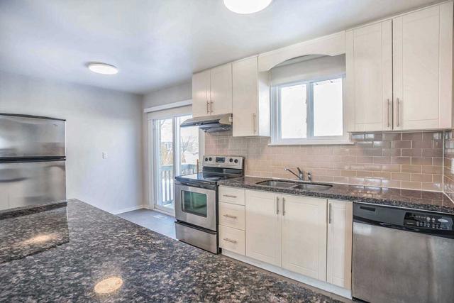 MAIN - 32 Allview Cres, House detached with 3 bedrooms, 1 bathrooms and 3 parking in North York ON | Image 19