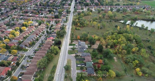 MAIN - 338 Conlins Rd, House detached with 3 bedrooms, 2 bathrooms and 4 parking in Scarborough ON | Image 21