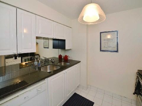 PH-18 - 185 Robinson St, Condo with 1 bedrooms, 1 bathrooms and 1 parking in Oakville ON | Image 4