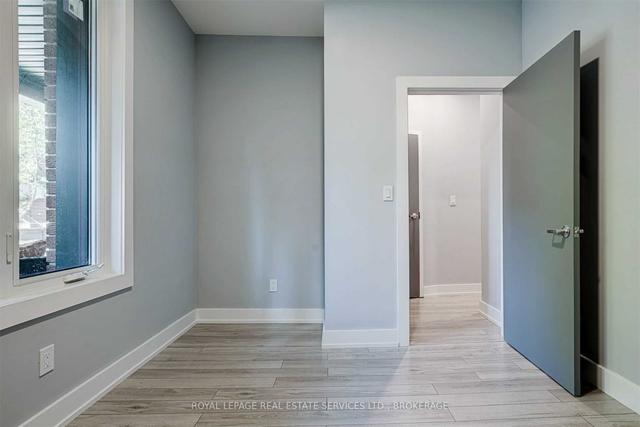 MAIN - 125 Perth Ave, House detached with 2 bedrooms, 2 bathrooms and 1 parking in Toronto ON | Image 5