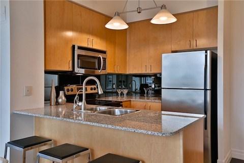 PH209 - 8 Scollard St, Condo with 2 bedrooms, 2 bathrooms and 1 parking in Toronto ON | Image 7