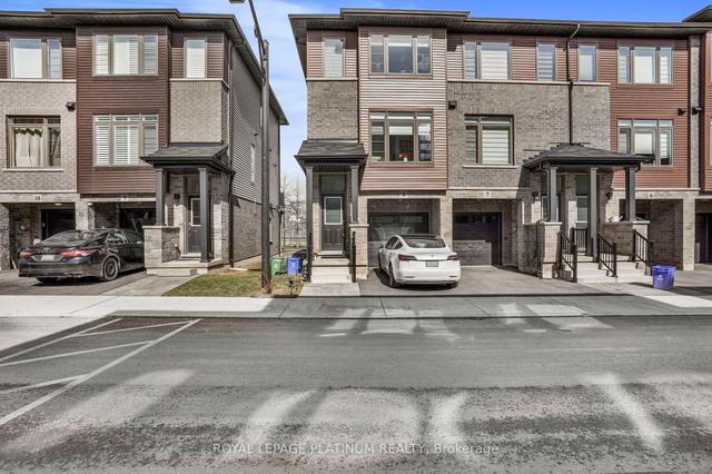 575 Woodward Ave, Townhouse with 3 bedrooms, 3 bathrooms and 2 parking in Hamilton ON | Image 1