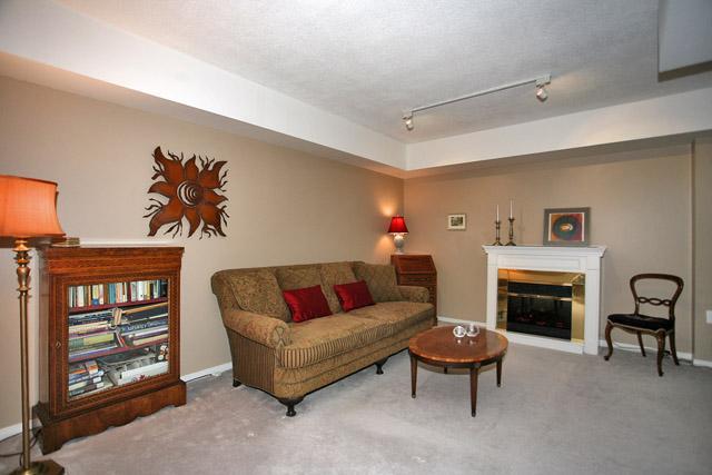 PH-2 - 185 Robinson St, Condo with 2 bedrooms, 2 bathrooms and null parking in Oakville ON | Image 6