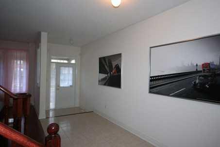90 Bluffwood Cres, House detached with 4 bedrooms, 4 bathrooms and 4 parking in Brampton ON | Image 3