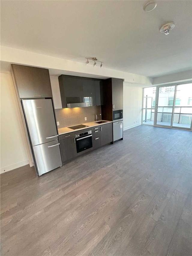 909 - 11 Lillian St, Condo with 2 bedrooms, 2 bathrooms and 1 parking in Toronto ON | Image 7