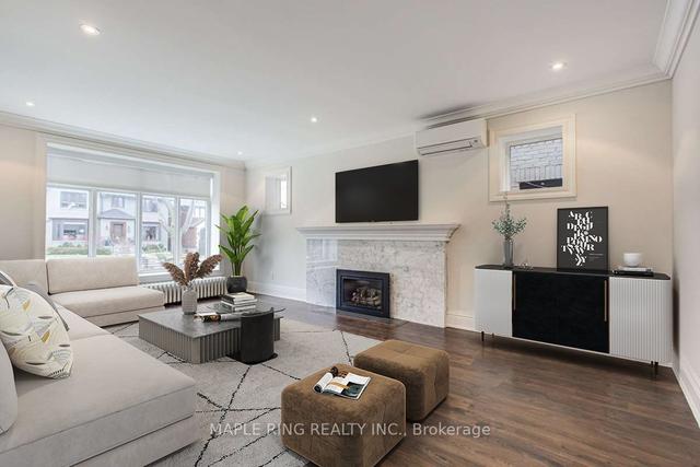 MAIN - 15 Highbourne Rd, House detached with 4 bedrooms, 2 bathrooms and 2 parking in Toronto ON | Image 1