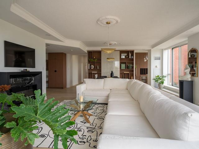 PH1 - 800 Sheppard Ave W, Condo with 2 bedrooms, 3 bathrooms and 2 parking in North York ON | Image 22