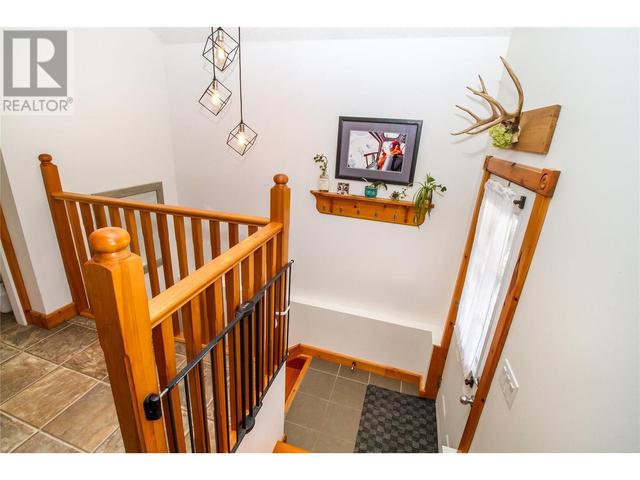 1408 Third St W, House detached with 2 bedrooms, 1 bathrooms and 1 parking in Revelstoke BC | Image 18