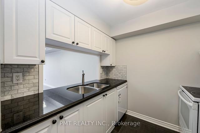 506 - 3 Hickory Tree Rd, Condo with 1 bedrooms, 1 bathrooms and 1 parking in York ON | Image 10