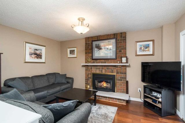 9 Iris Cres, House detached with 4 bedrooms, 3 bathrooms and 6 parking in Brampton ON | Image 40
