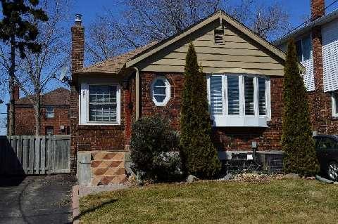 MAIN - 180 Westview Blvd, House detached with 2 bedrooms, 1 bathrooms and 1 parking in East York ON | Image 1