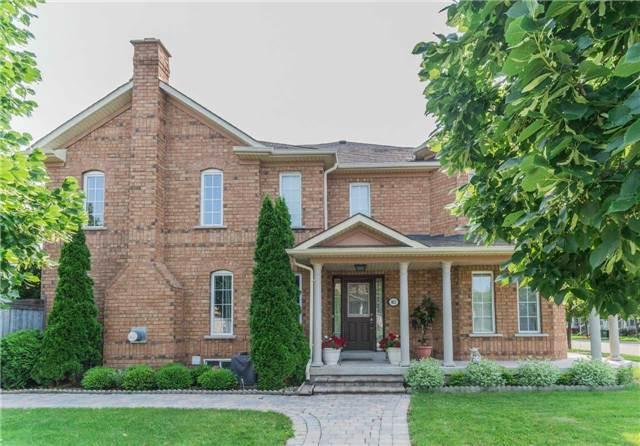 803 Caboto Trail, House attached with 3 bedrooms, 4 bathrooms and 2 parking in Unionville ON | Image 1